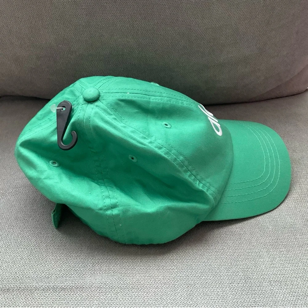 Alo Yoga Off-Duty Cap Green Lettuce/White - Picture 4 of 7